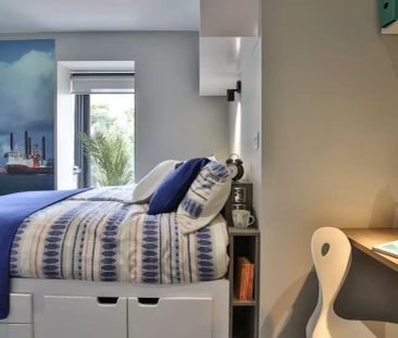 Classic 4 Bed Townhouse - Photo 5