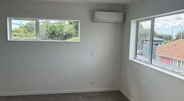 BRAND NEW - One weeks rent free (T&C apply) - Photo 1