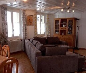 CHARMING 7½-ROOM DUPLEX - Photo 2