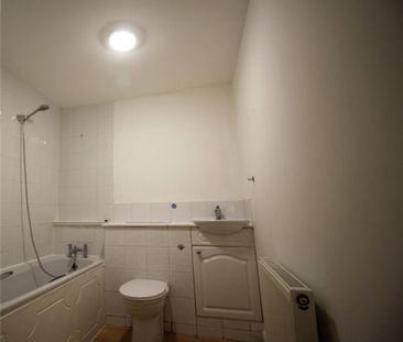 2 bedroom maisonette to rent - Photo 4