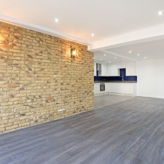 Copperfield Road, Mile End, London E3 - Photo 1