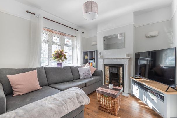 Colomb Street, London, SE10 - Photo 1