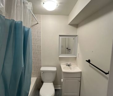 For Lease - 5475 Freshwater Drive Unit# Bsmt, Mississauga, Ontario - Photo 3