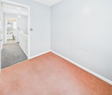 3 bedroom end of terrace house to rent - Photo 3