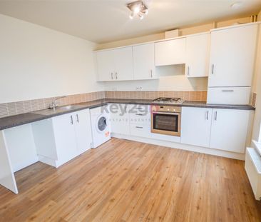 Kirkby View, S12 - Photo 1