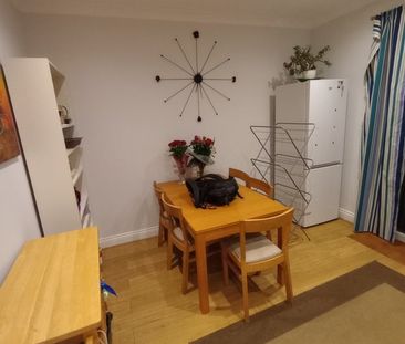 Room in a Shared House, Kingsway, SW14 - Photo 4