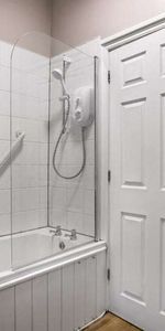 Female Only House Share in Darlington Room 1 - Photo 3