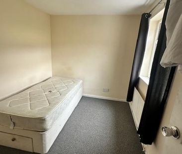 6 bedroom house of multiple occupation to rent - Photo 1