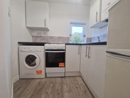 1 bedroom flat to rent - Photo 4