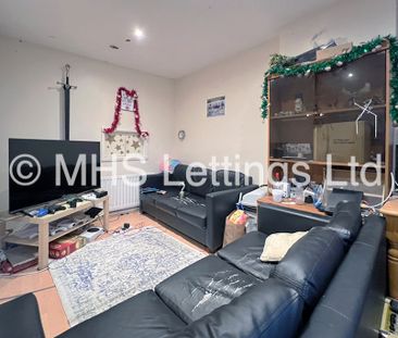 4 Bedroom End Terraced House for rent in Well Close Rise - Photo 6
