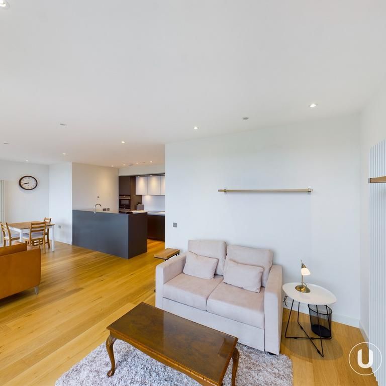 2 bedroom apartment to rent - Photo 1