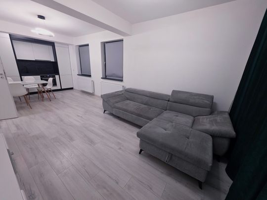 Inchiriere Apartament 2 Camere open space Platinum cu parcare subterana zona Coresi - Photo 1