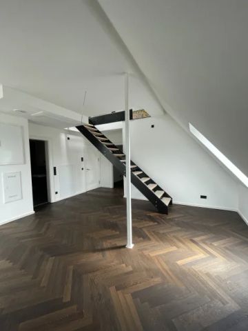 Bezaubernde DG-Maisonette-Wohnung in neu sanierter Stadtvilla - Photo 5