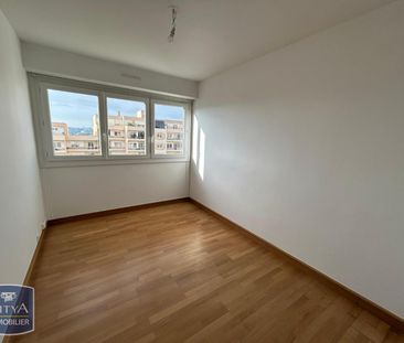 Location Appartement 3 pièces 73m² LAVAL 53000 - Photo 5