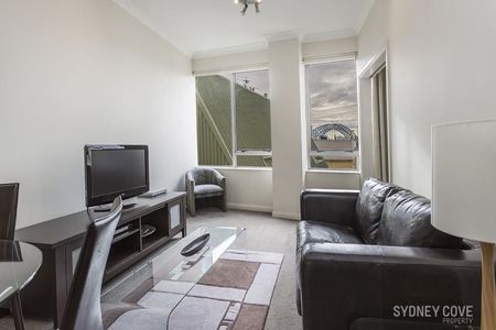 HARBOUR BRIDGE VIEWS | Furnished - Photo 5