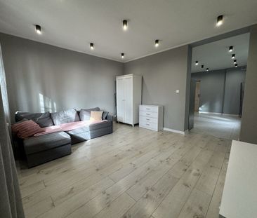 2 pokoje po remoncie z miejscem parkingowym - Zdjęcie 1