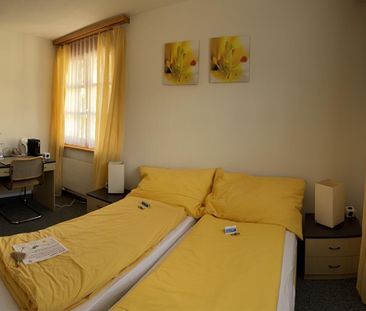 Flexible Monatszimmer mit Service und toller Aussicht - Photo 2