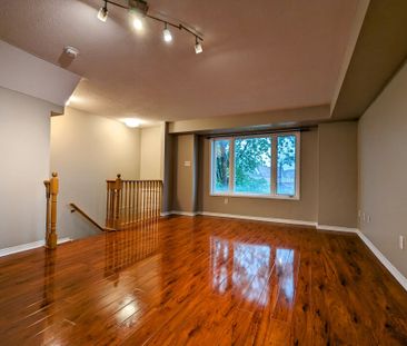 For Lease - 4861 Halfmoon Grove Unit# 19, Mississauga, Ontario - Photo 2