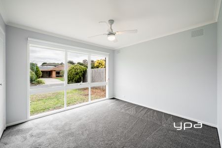 Court Living with Unbeatable Convenience - Photo 2