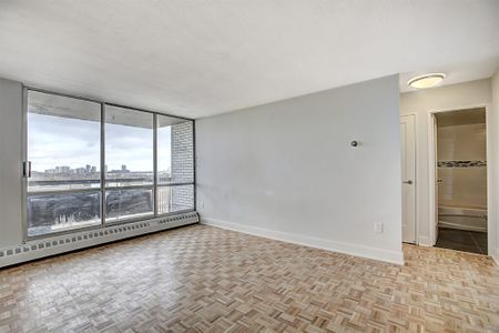 The Nottingham - Photo 2