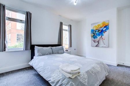 George Street, Staines-upon-Thames, Surrey,TW18 - Photo 3