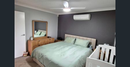 Modern Family Home - Photo 5