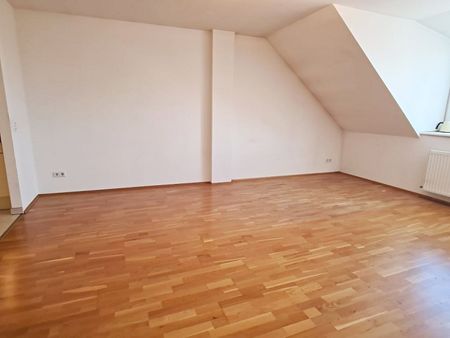 NASCHMARKT-NÄHE, 62 m2 Dachgeschoß, 2 Zimmer, Küche, Wannenbad, Parketten, U4-Nähe, Kettenbrückengasse - Photo 5