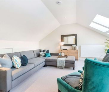 This spacious mews house situated within the gated development that... - Photo 1