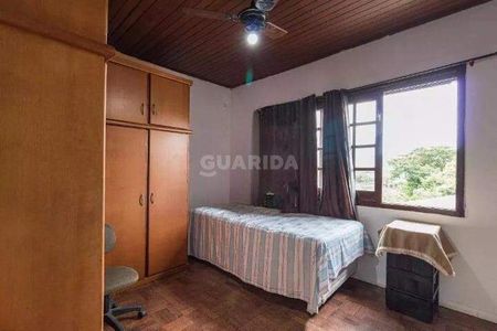 Casa residencial com 4 dormitórios, sendo 1 suíte, e 3 vagas de garagem no bairro Jardim do Salso - COD: 10815 - Foto 5