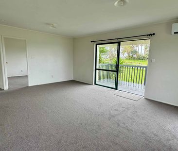 Rural, private but convenient - Photo 3