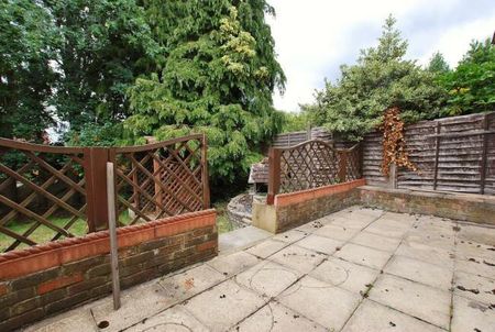 3 bedroom terraced house to rent - Photo 5