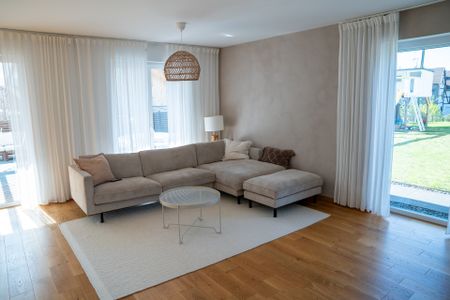 Moderne Erdgeschosswohnung mit Sauna & Garten - Photo 2