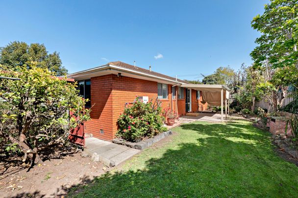 10 Phillip Road, Keilor East VIC 3033 - Photo 1