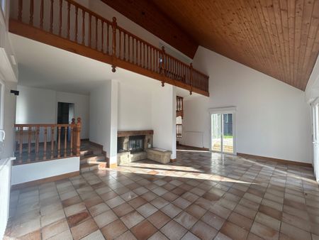 Location Maison 5 pièces 141m² PLERIN 22190 - Photo 2