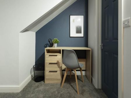 1 bedroom in a house share to rent - Photo 4