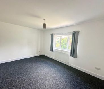 2 bedroom end of terrace house to rent - Photo 2