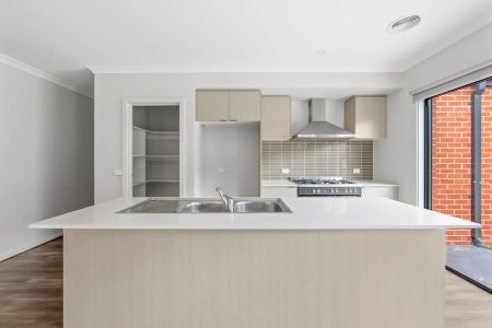 “This Property is sure to Impress.” - Photo 4