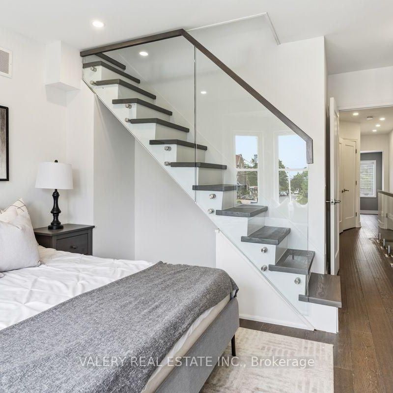 219 McRoberts Avenue apartment — Toronto, ON (3-Bedroom) - 3 Bedroom - Photo 1