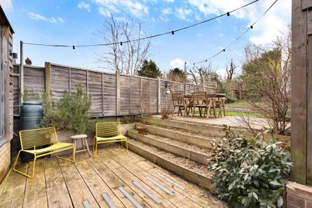 3 bedroom terraced house to rent - Photo 3