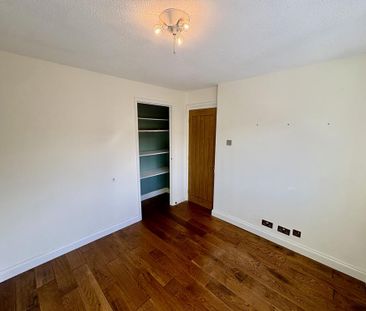 4 bedroom semi-detached house to rent - Photo 3