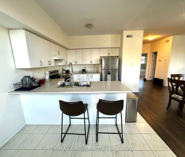 Condo Townhouse For Lease | X8122732 - Photo 2