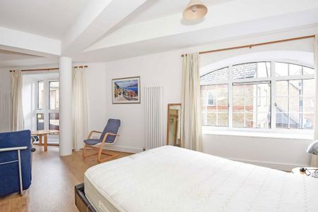 Studio to rent - Photo 3