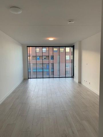 Appartement te huur: Treilerdwarsweg 104 2583 DA Den Haag - Photo 2