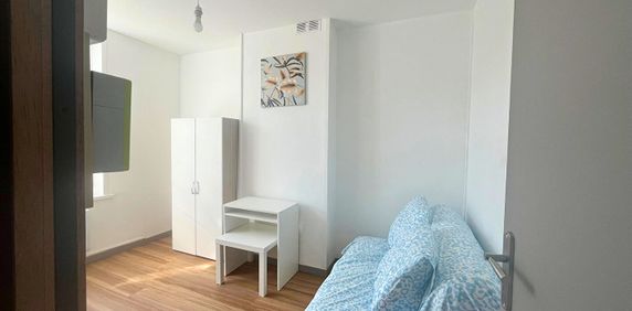 Apartment - Photo 2