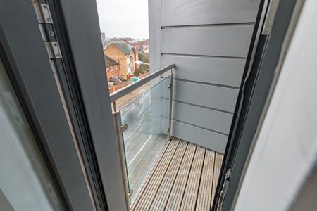 2 Bed Flat, Jugglers Yard, L3 - Photo 4