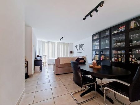 Appartement te huur - Foto 2