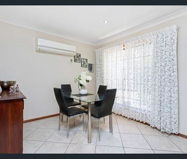 SPACIOUS AND PRIVATE UNIT IN SOUGHT AFTER ASCOT PARK - Photo 2