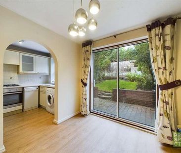 Martel Close, Camberley, Surrey, GU15 - Photo 6