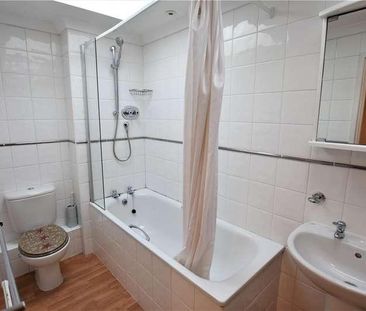 Waterside Close, London, SE16 - Photo 1