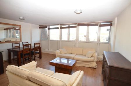 2 bedroom maisonette to rent - Photo 2